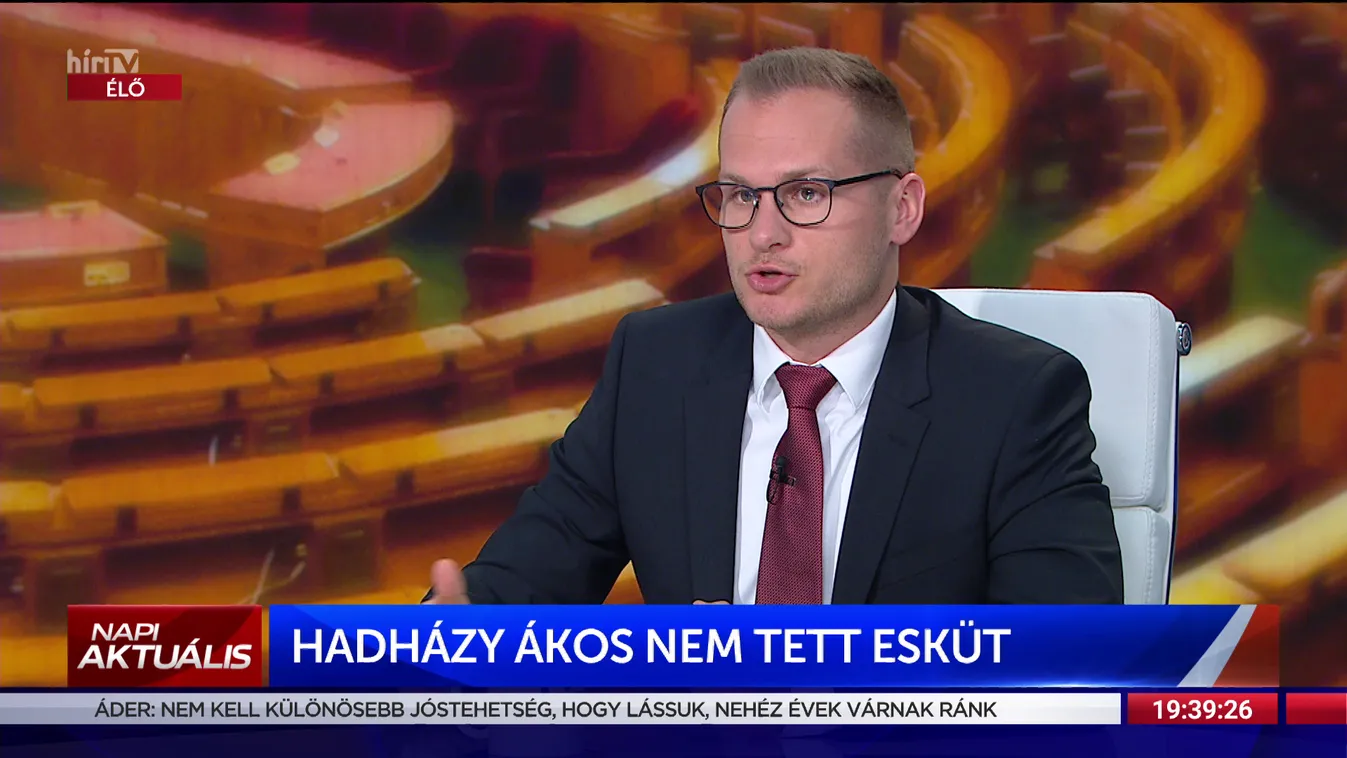 Hadházy Ákos nem tett esküt