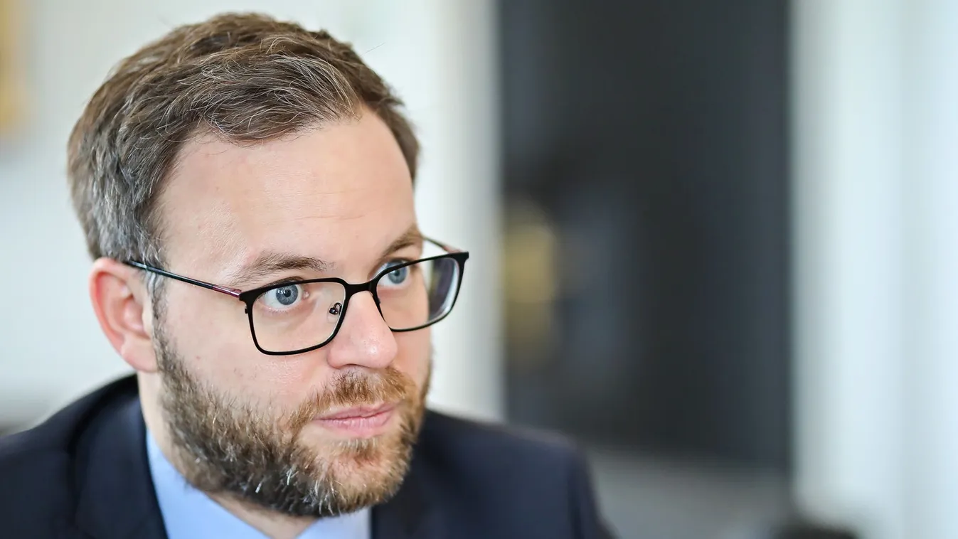 Orbán Balázs: A családok megvédése a kormány legfontosabb feladata