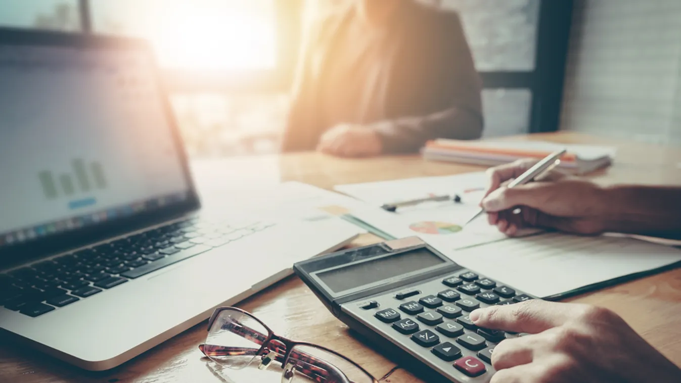 NAV: csaknem 426 ezren kapnak értesítést adószámla-egyenlegről