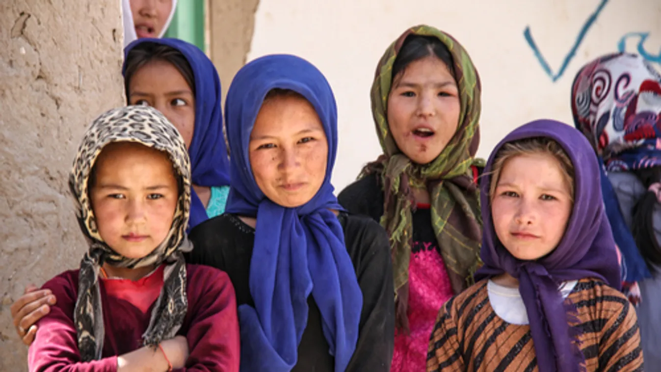 A tálibok vallási iskolává alakították egy afgán magántelevízió székházát