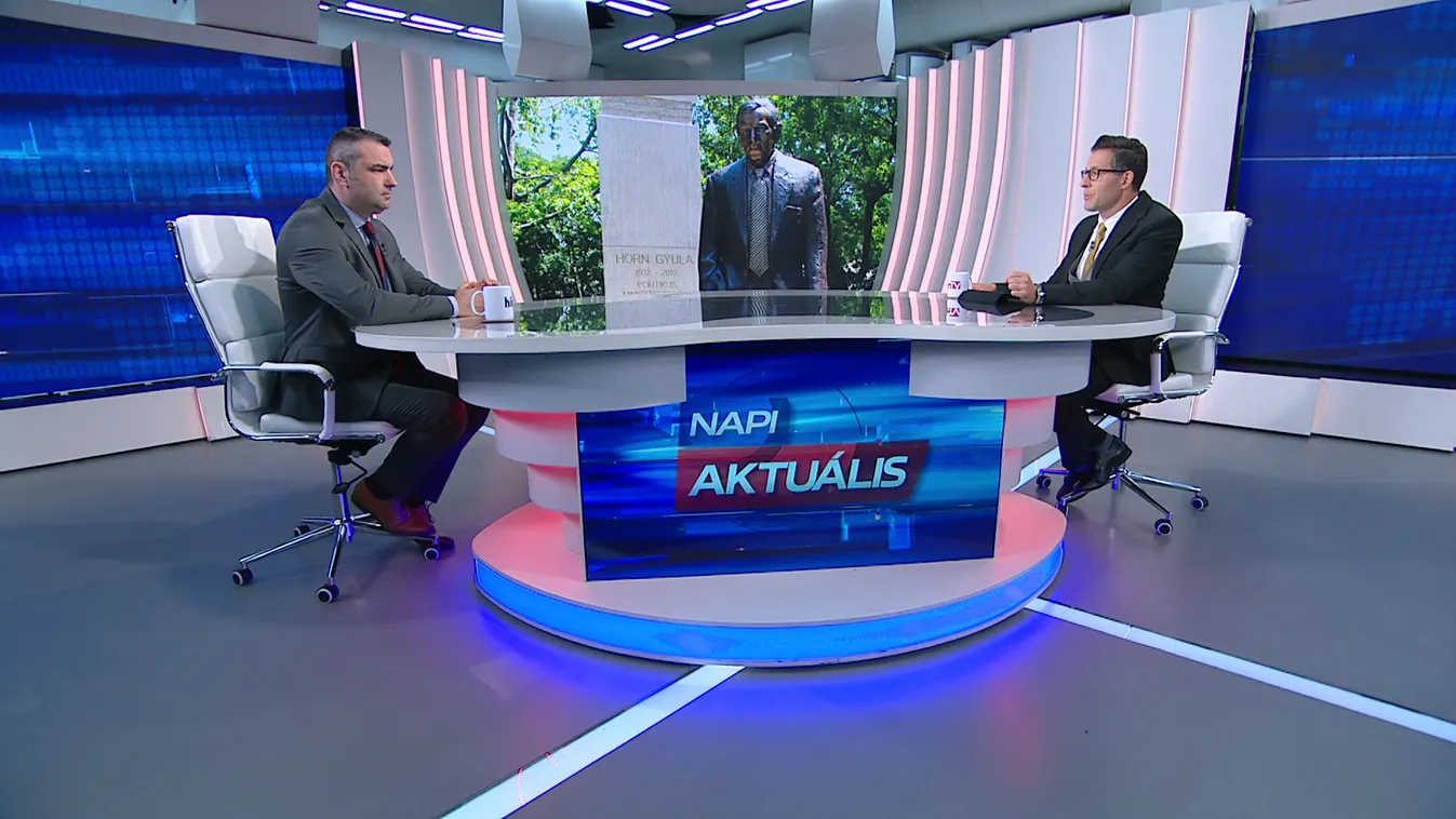 Aki önkényuralmi rendszer kiépítésében, működtetésében, fenntartásában részt vett, olyan személyről közterületet, közintézményt nem lehet elnevezni