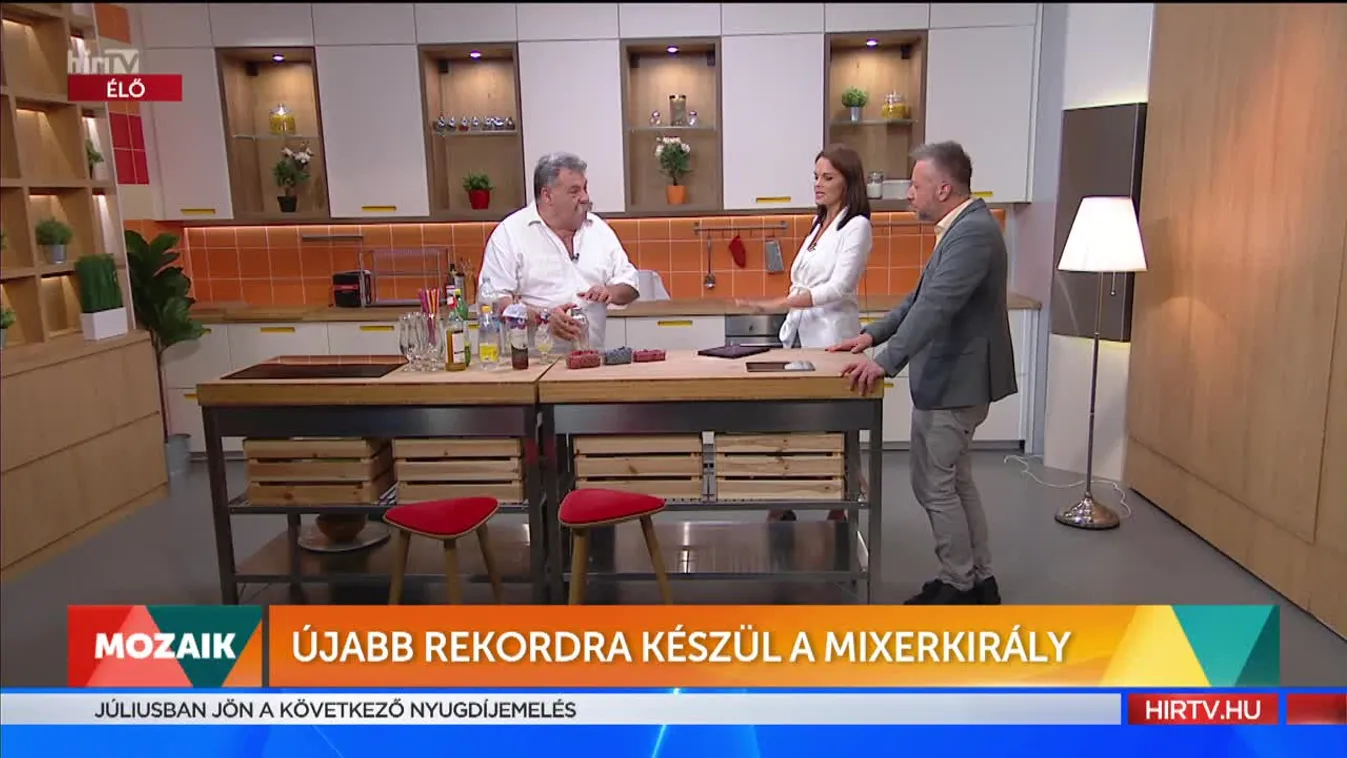 Mozaik - Újabb rekordra készül a mixerkirály (2022-06-27)