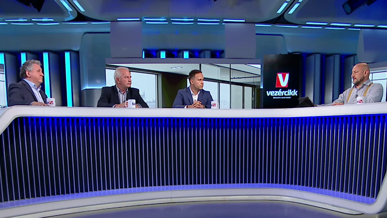 Vezércikk: Jakab Péter olyan, mint a Monty Python-ból a Fekete Lovag és bátor Sir Robin ötvözete