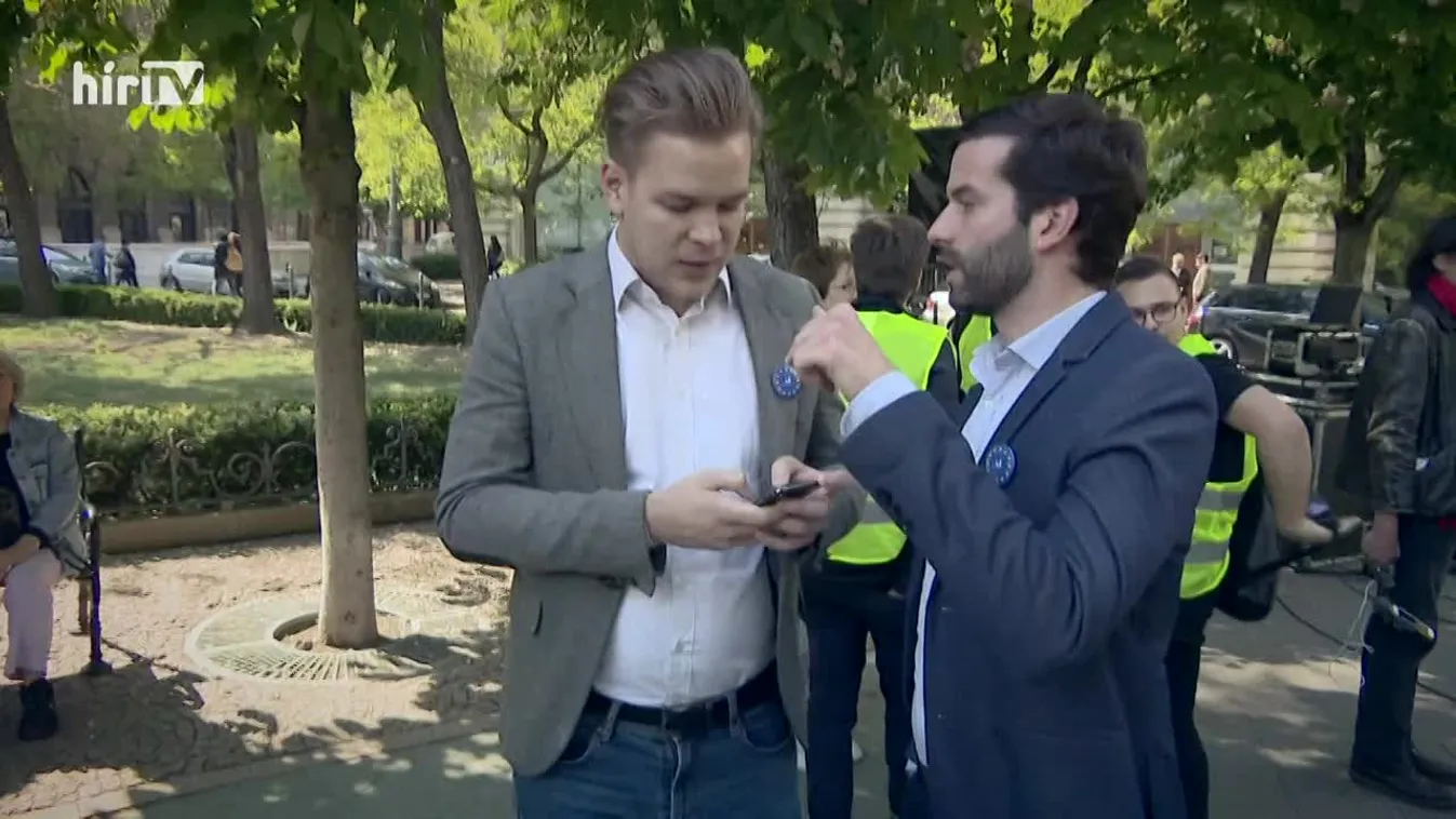 Célpont: A momentumos Hajnal Miklós szerint a labda most a DK térfelén pattog a baloldali pártok között