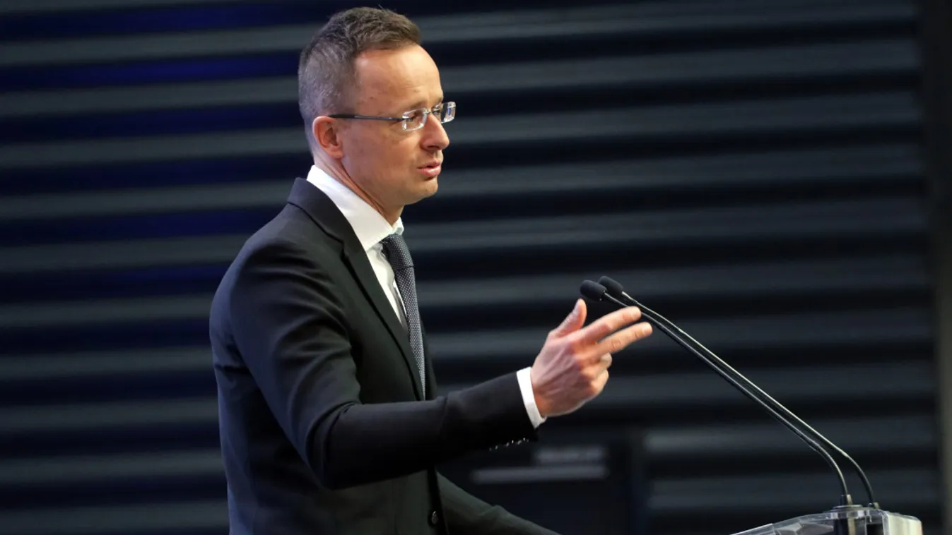 Szijjártó: A BMW-gyár építése az elmúlt tizenkét év sikeres gazdaságpolitikájának jelképe