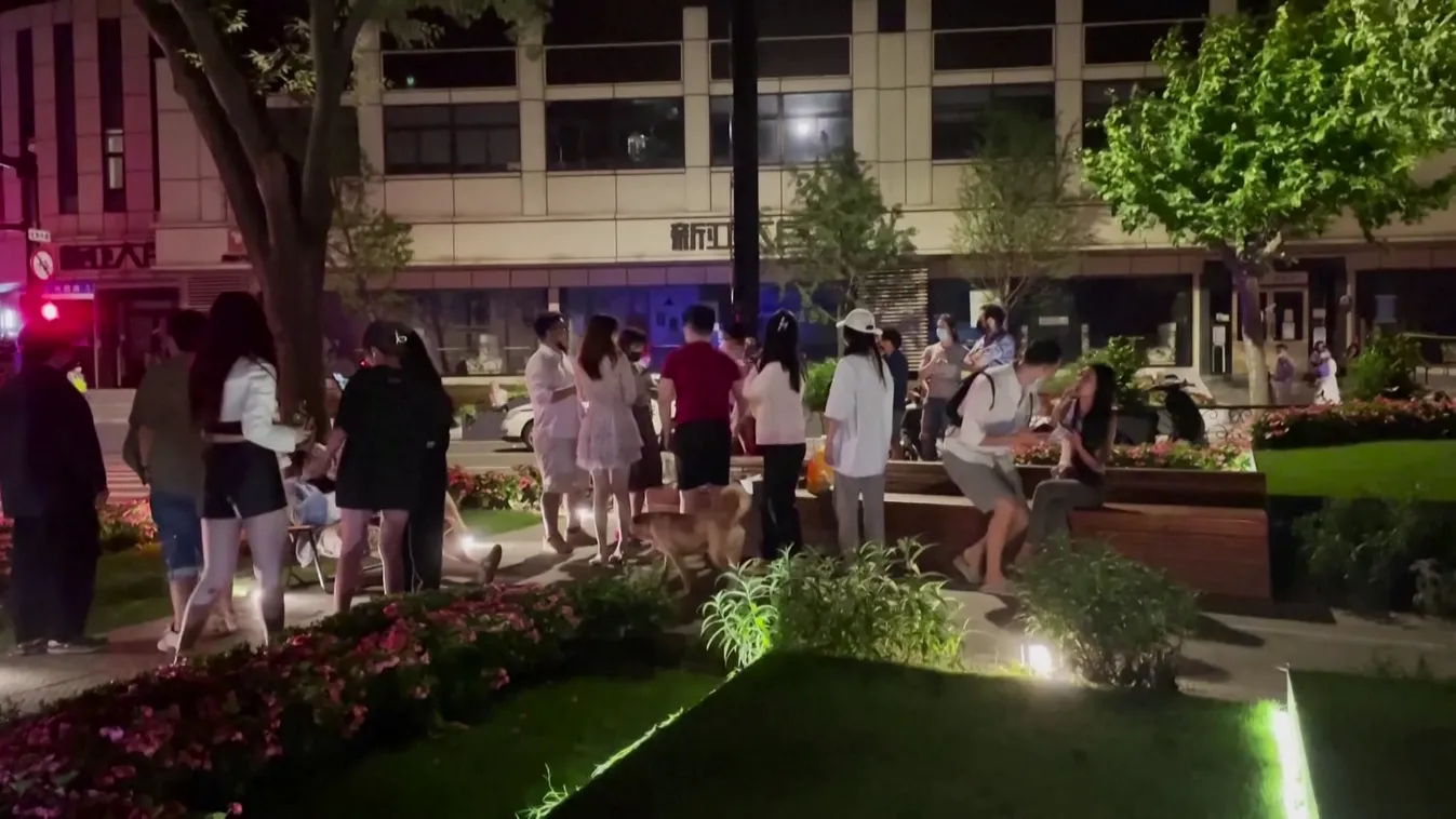 Újra elhagyhatták otthonaikat Sanghaj lakói