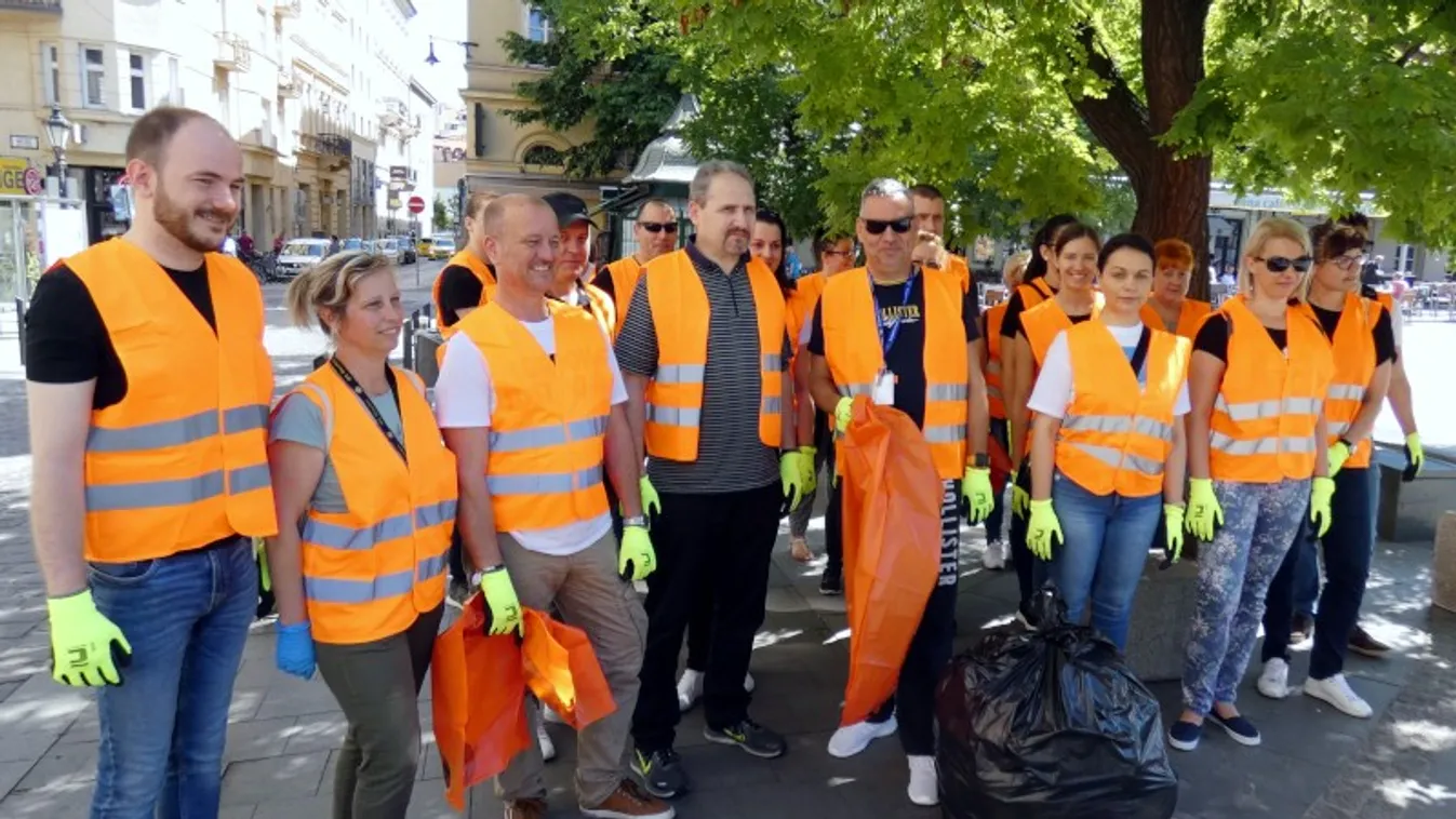Közel ezer zsák szemetet szedtek össze a budapesti rendőrök