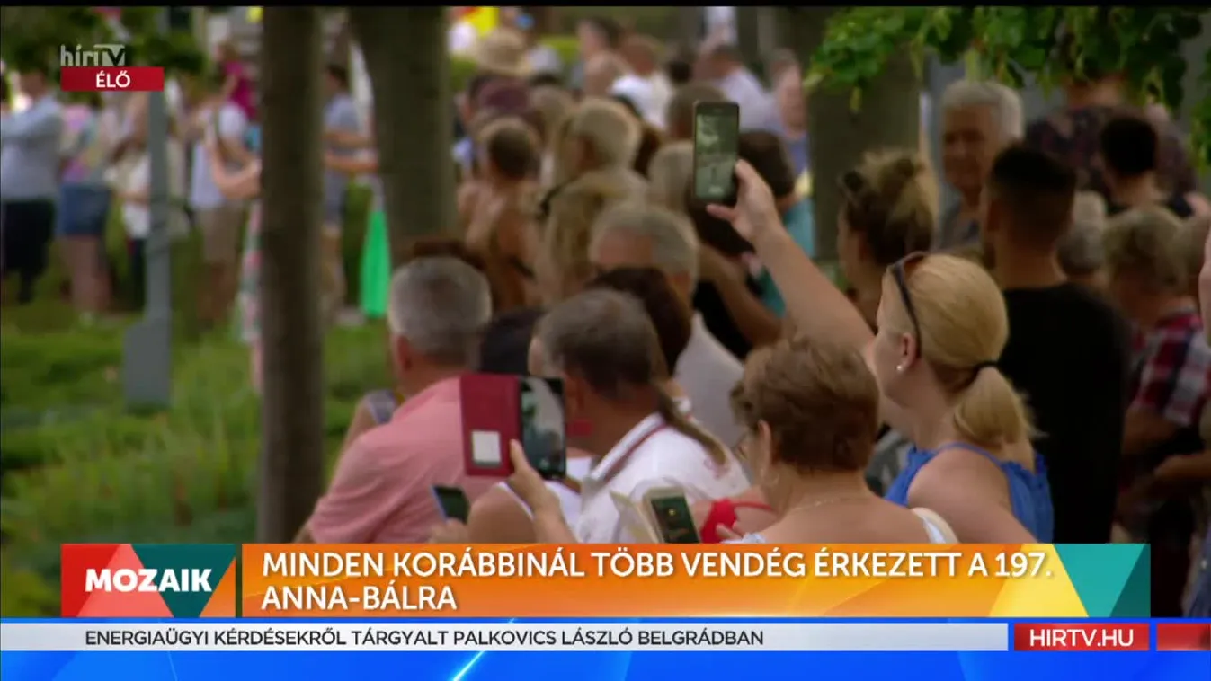 Mozaik: Minden korábbinál több vendég érkezett a 197. Anna-bálra