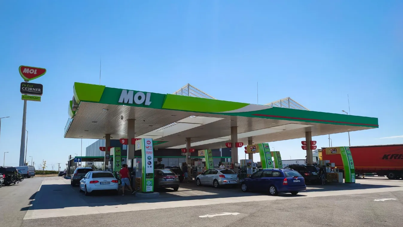 Megemeli a kormány a Mol extra adóját