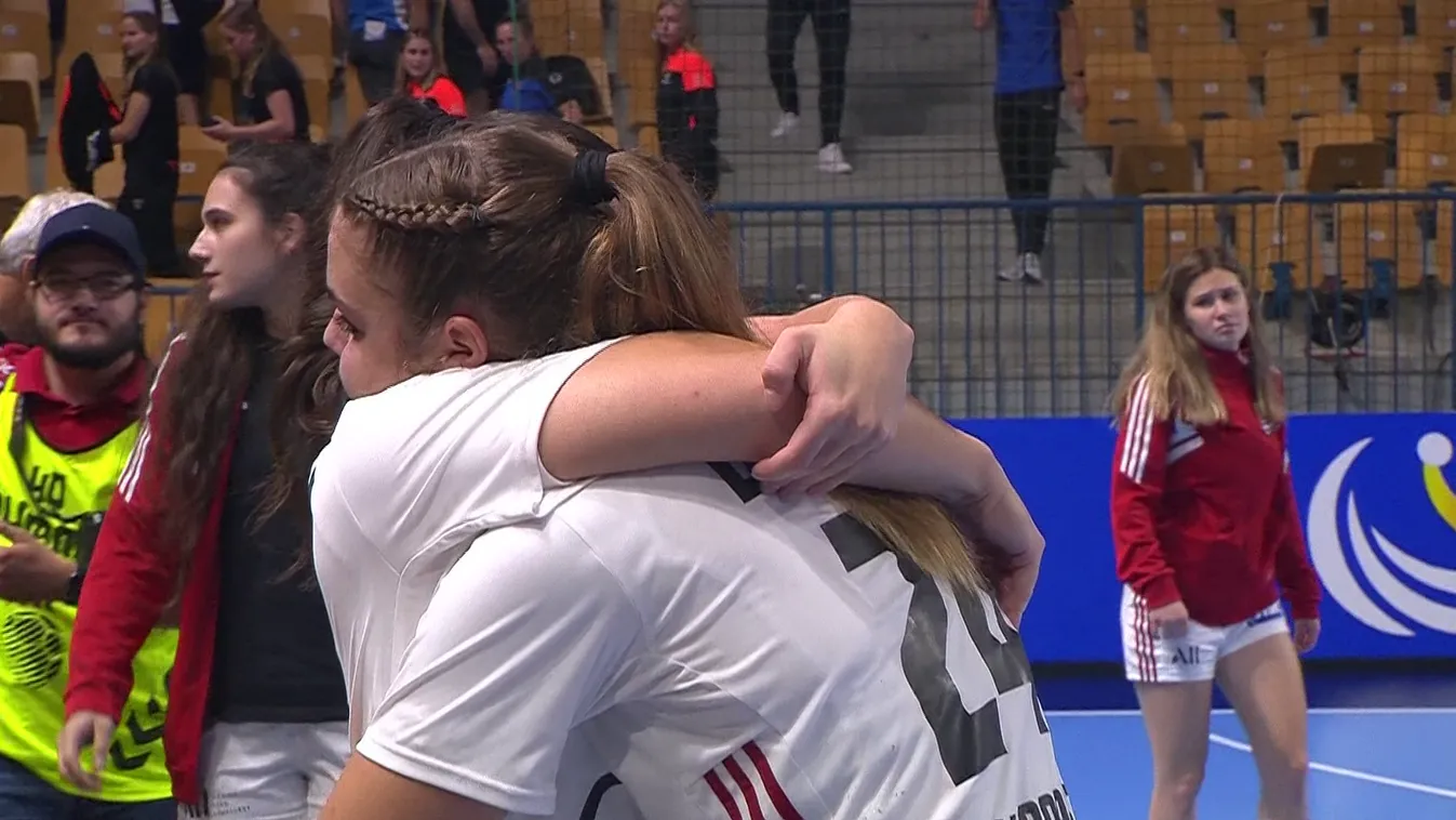 Ezüstérmes a magyar válogatott a női kézilabda junior-vb-n