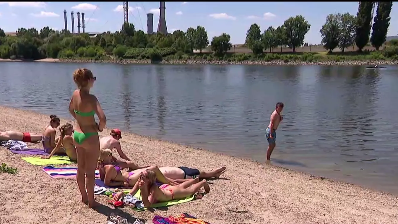 Mozaik - Dunai szabadstrand körkép