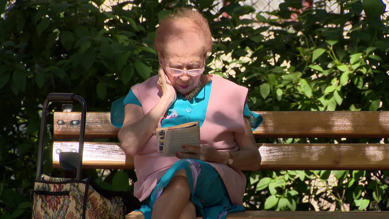 Nyugdíjprémium és nyugdíjkiegészítés is jöhet ősszel