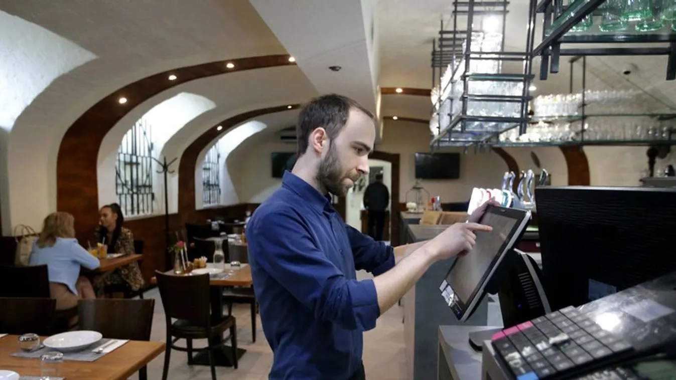 Csúcson a magyar gazdaság: meglepte az elemzőket a 6,5 százalékos GDP-növekedés