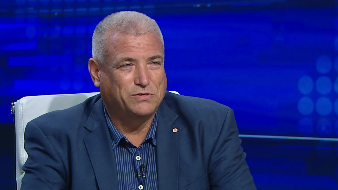 Tizezrek rezsicsökkentését segíti elő a napelemes pályázat