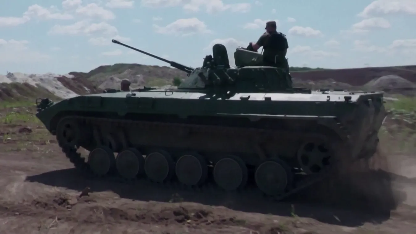 Radar - Harcok, ukrán nemzeti ünnep, merényletek