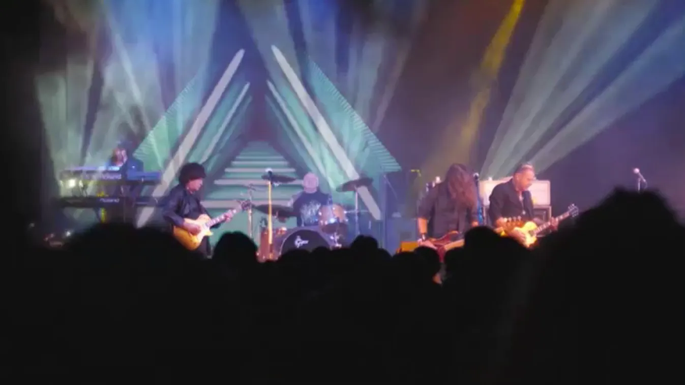 Mozaik - Piramis lemezbemutató a Várkert Bazárban