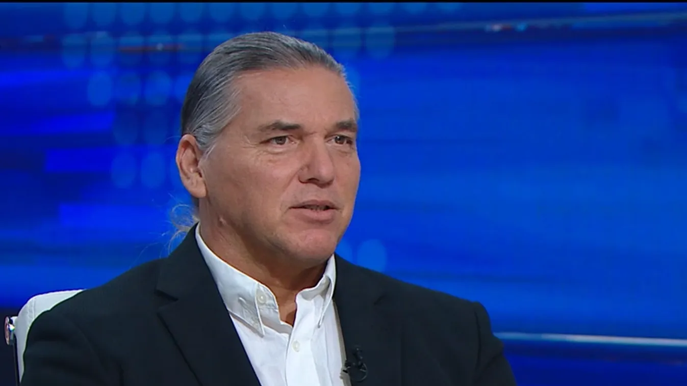 Élő kokárdát alakítanak a Hősök terén - várják a jelentkezőket