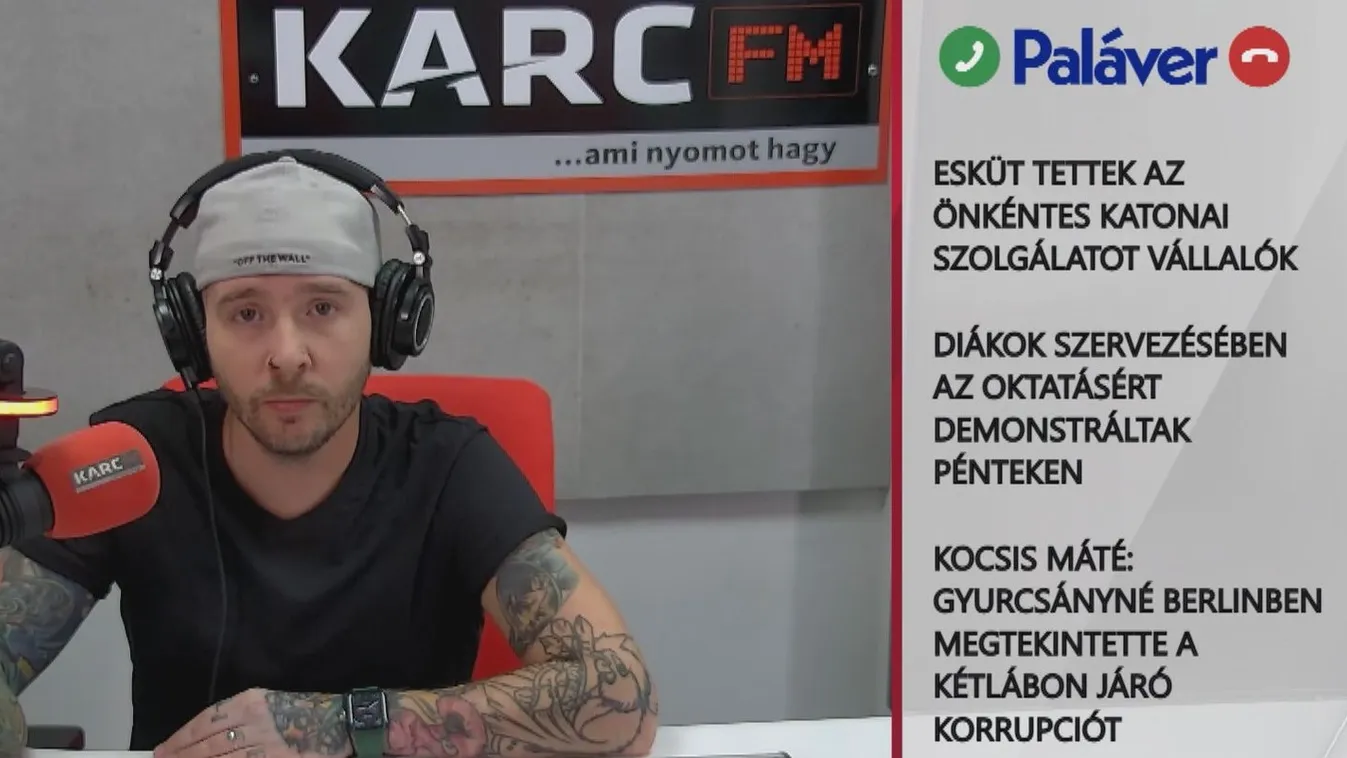 Paláver: Esküt tettek az önkéntes katonai szolgálatot vállalók