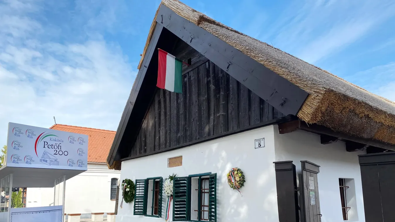 Történelmi emlékhellyé avatták Petőfi Sándor Szülőházát