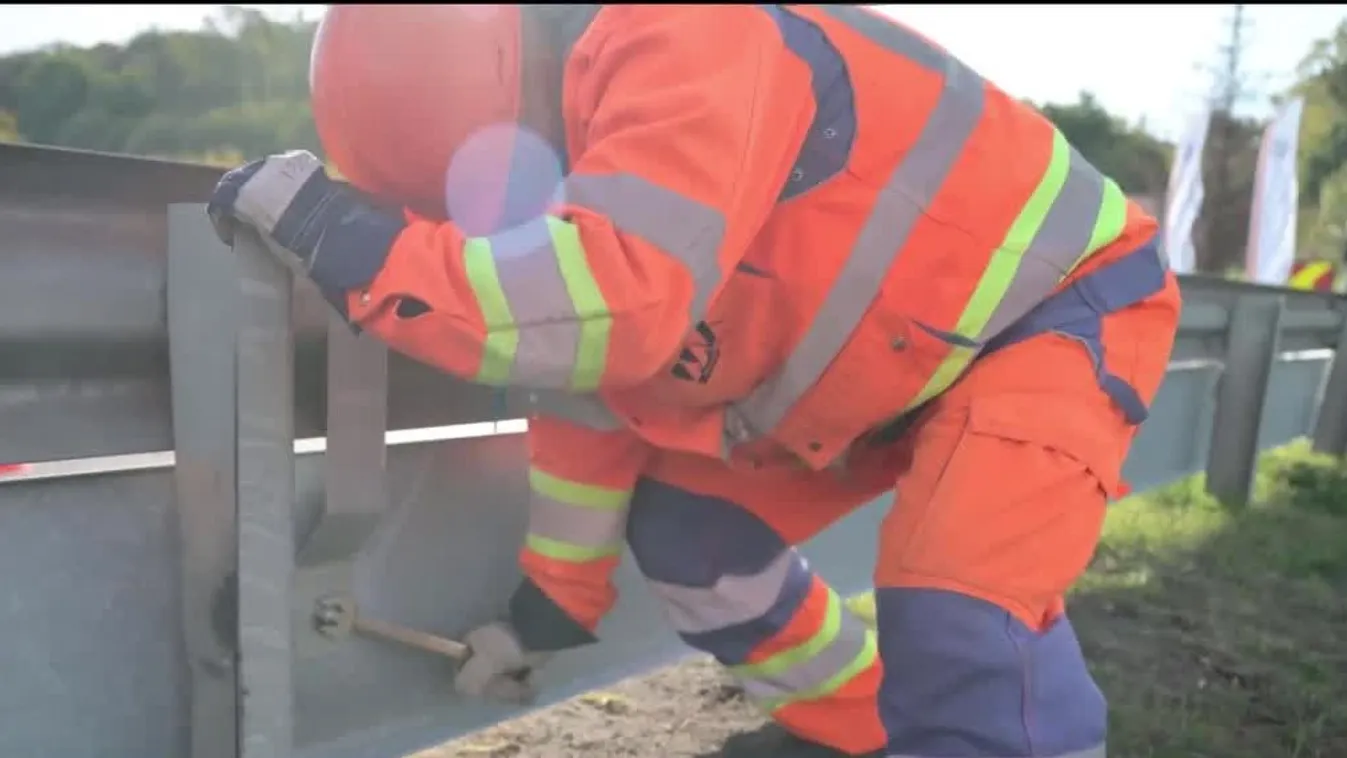 Radar: Motorosbarát szalagkorlát