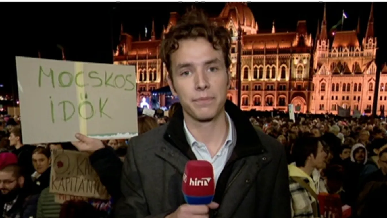 Egész nap demonstráltak a tanárokért