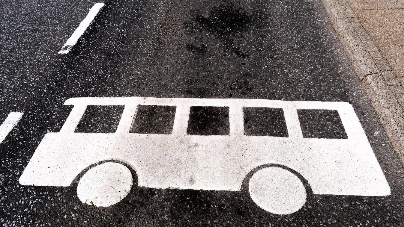 Több mint ötven sofőr ellen intézkedtek két nap alatt a buszsáv használata miatt