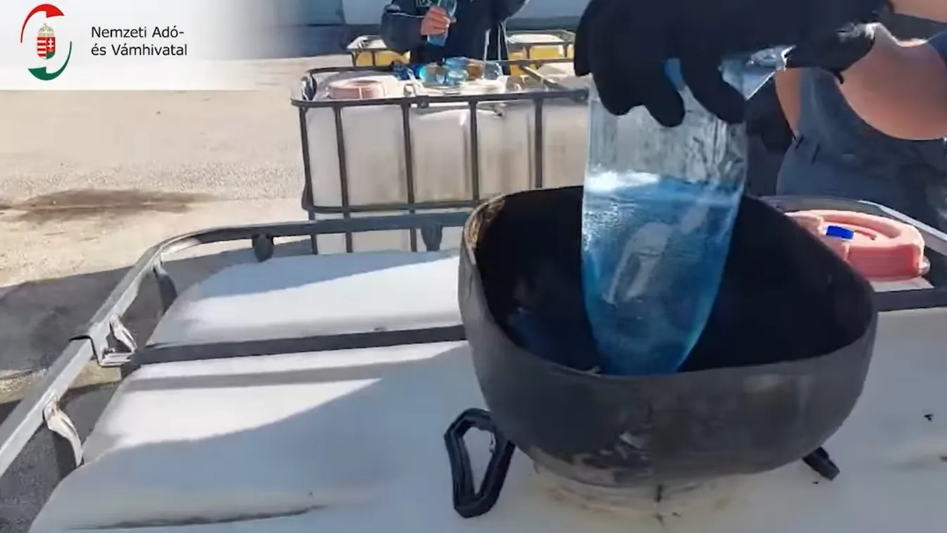 Látványos videó, így semmisített meg a NAV 8000 liter alkoholt