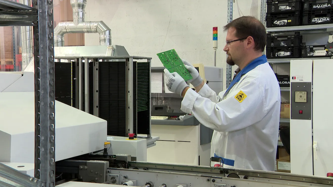 Új gazdaságélénkítő programmal védi a vállalkozásokat a kormány