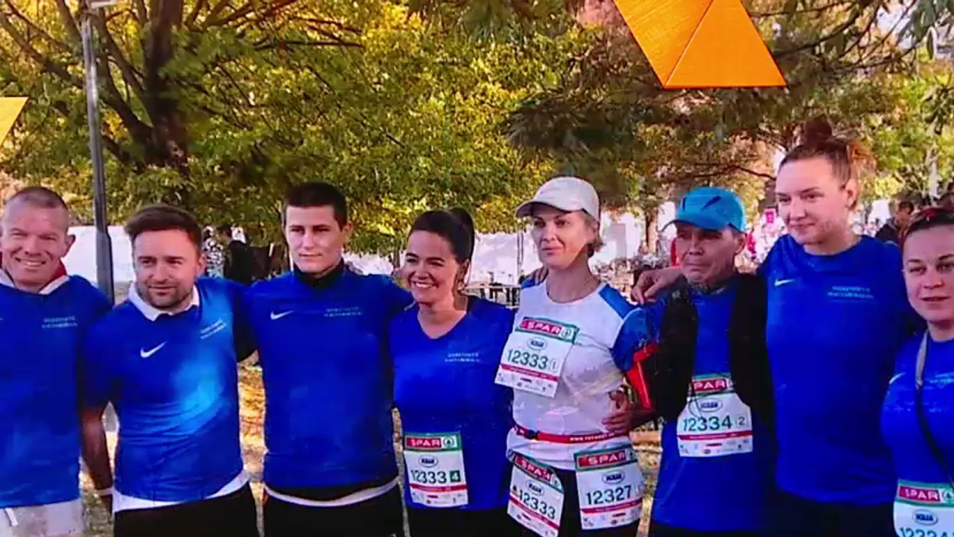 Mozaik: A Játékszín futócsapata versenybe szállt a Budapest Futómaratonon