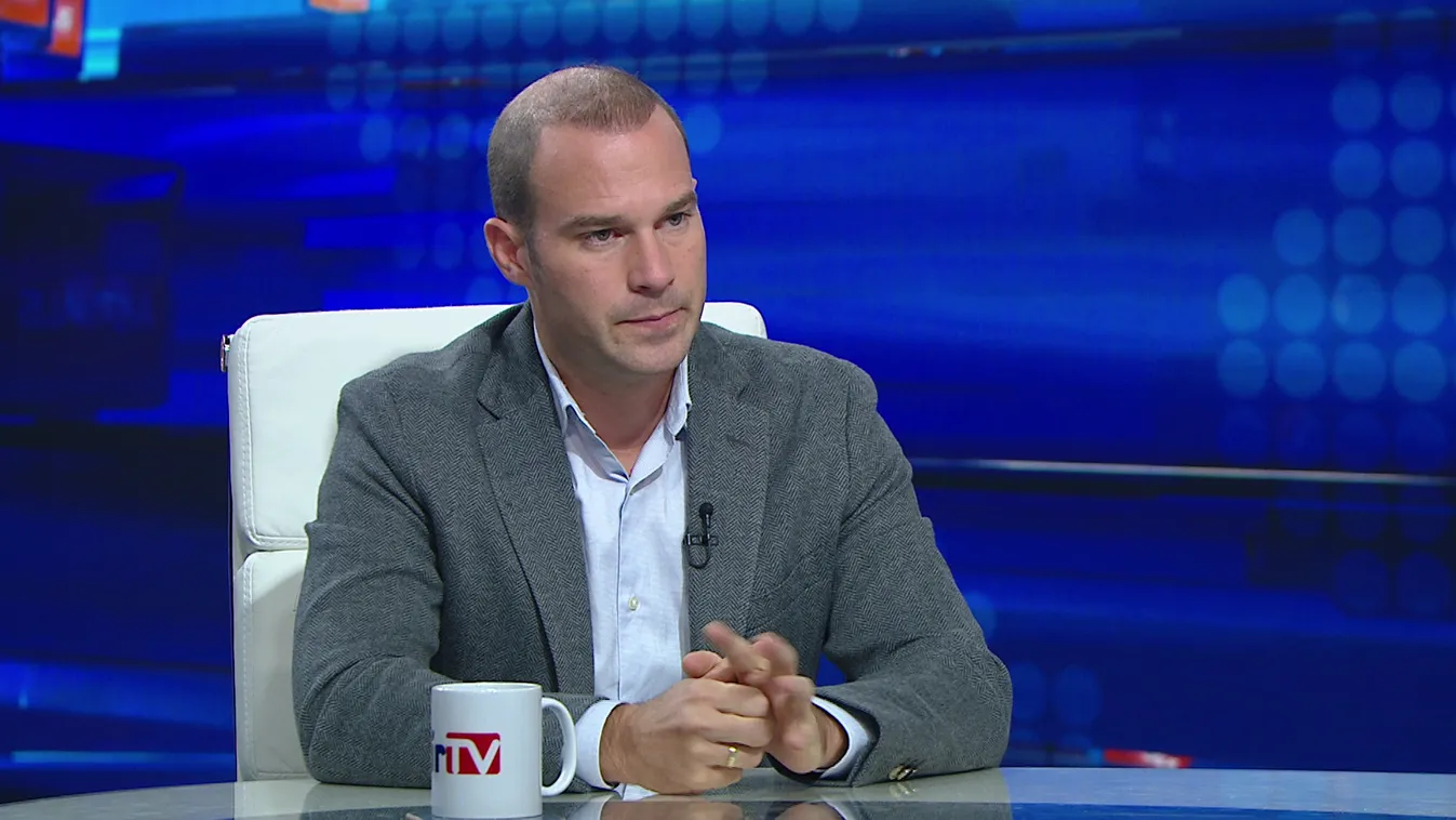 Hollik István: Együtt kell döntenünk