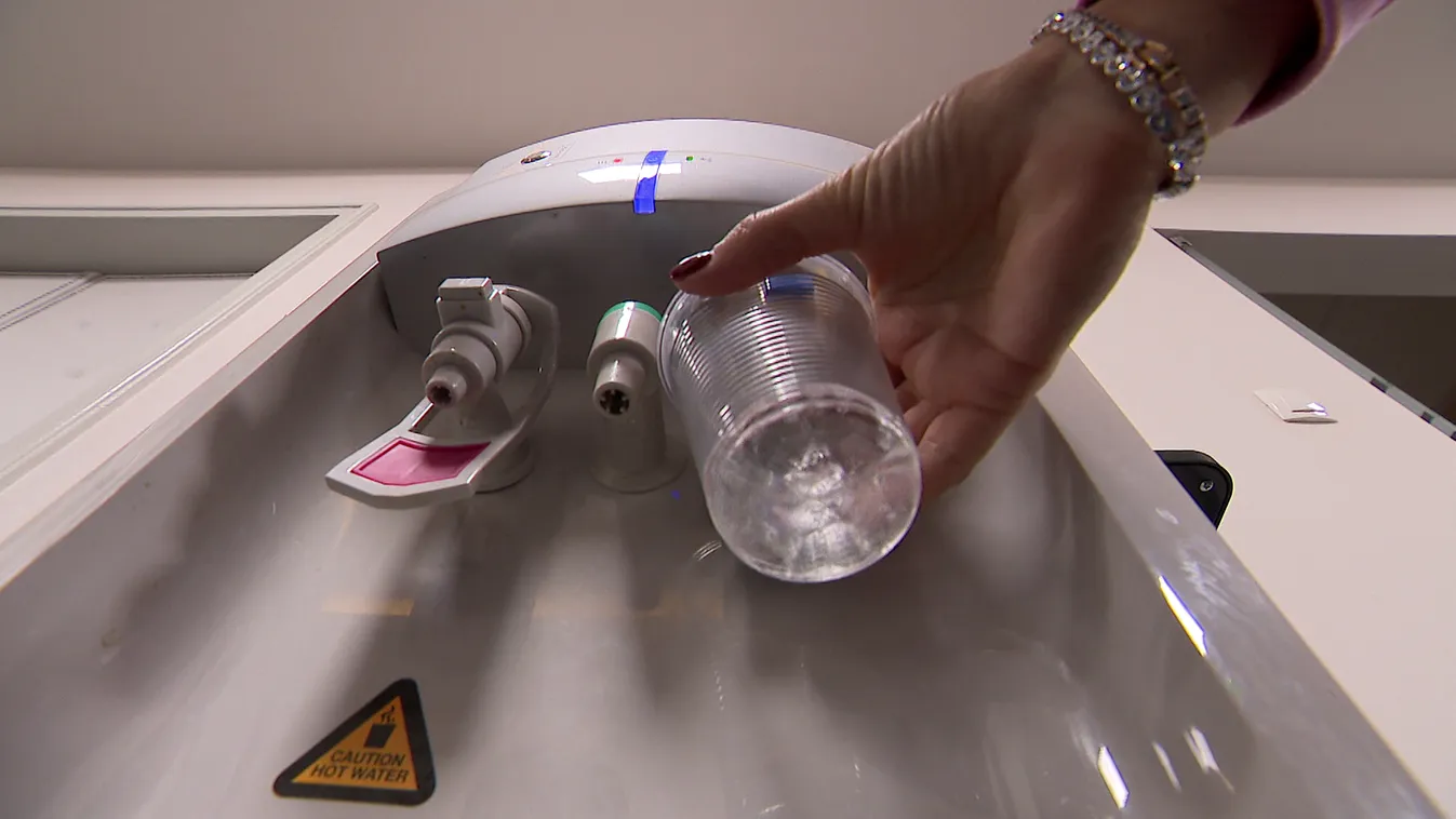 Radar: Öntsünk tiszta vizet a pohárba!