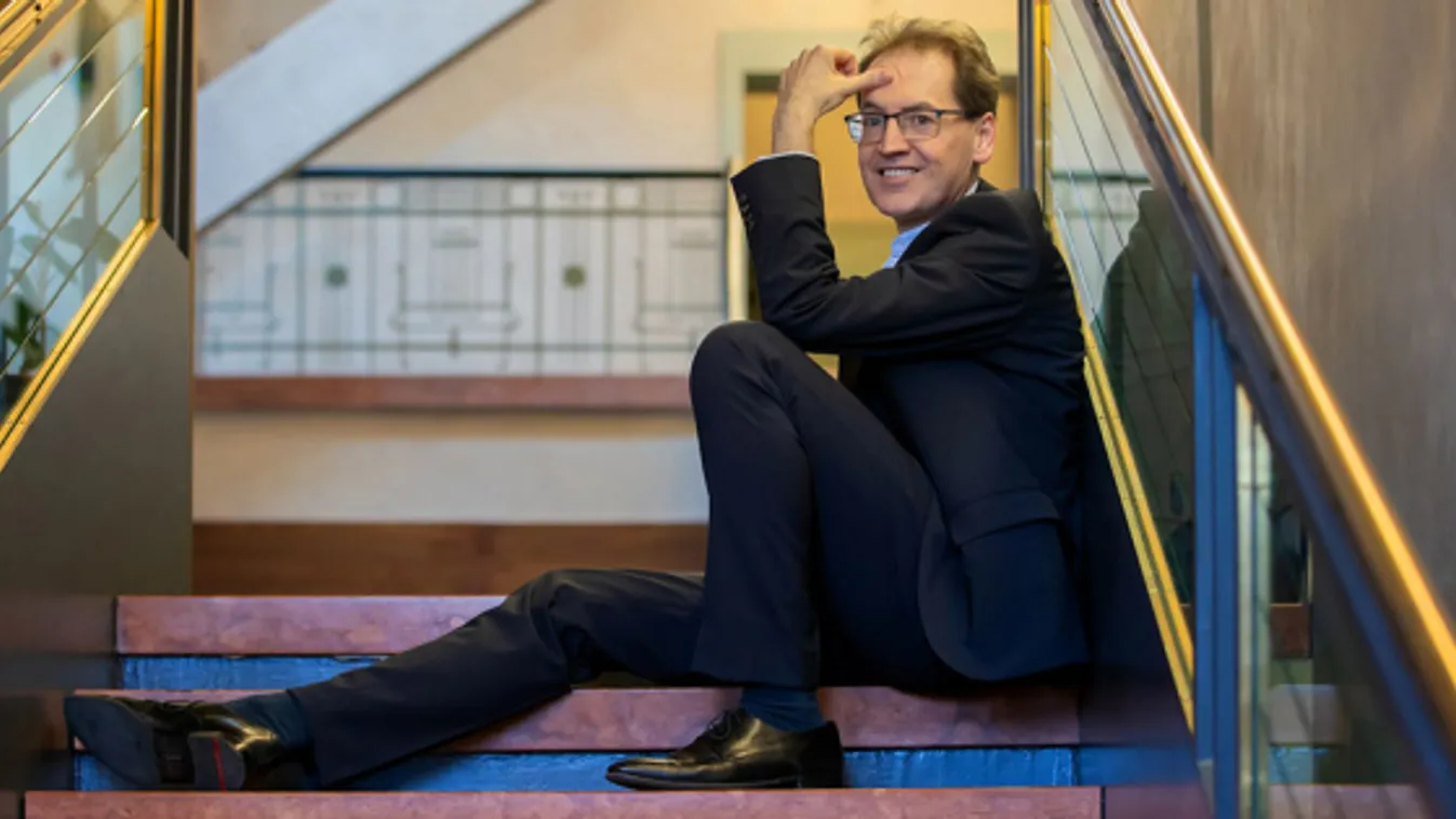 Várjon Dénes az Európa Kamarazenekar szólistáival ad közös koncertet szombaton