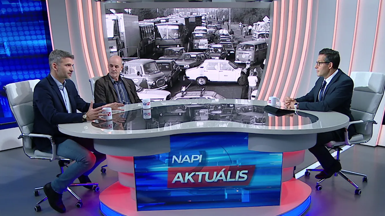 A Blokád című film két idősíkon játszódik, 1990-ben és 1956-ban