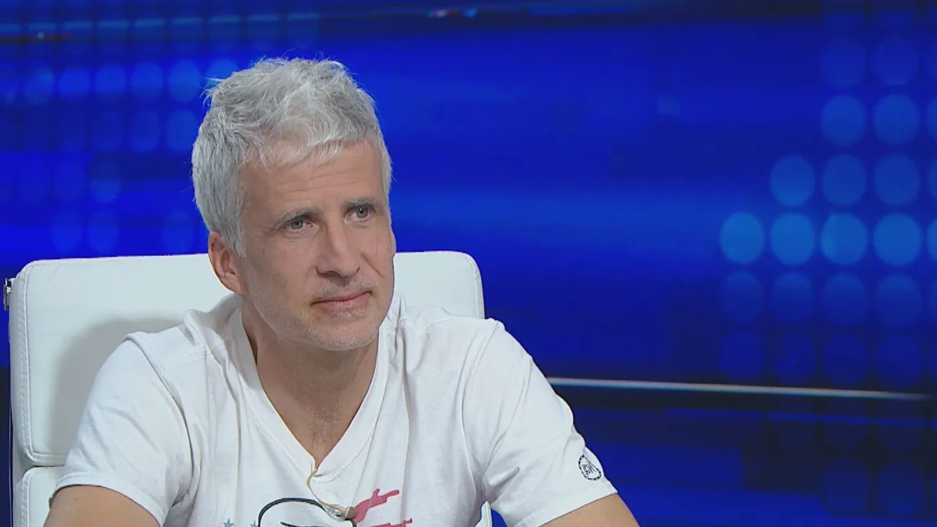 Jeszenszky Zsolt: Orbán Viktor egyetlen jobboldaliként erőteljesen át tud szólni a másik oldalra a közösségi médiában