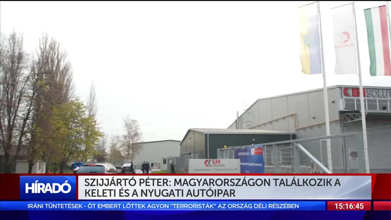 Szijjártó Péter: Magyarországon találkozik a keleti és a nyugati autóipar