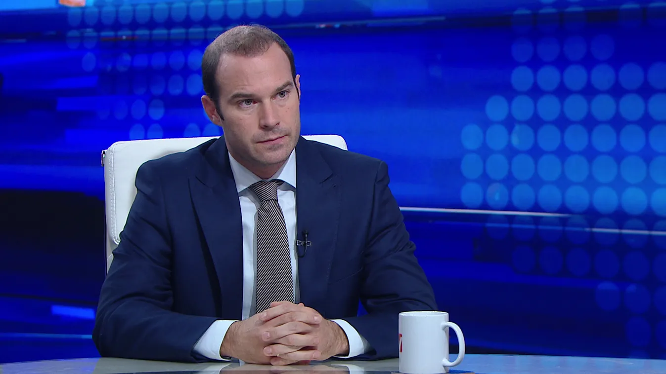 Hollik István: Európa fázik, Ukrajna vérzik, Oroszország és Amerika gazdagodik