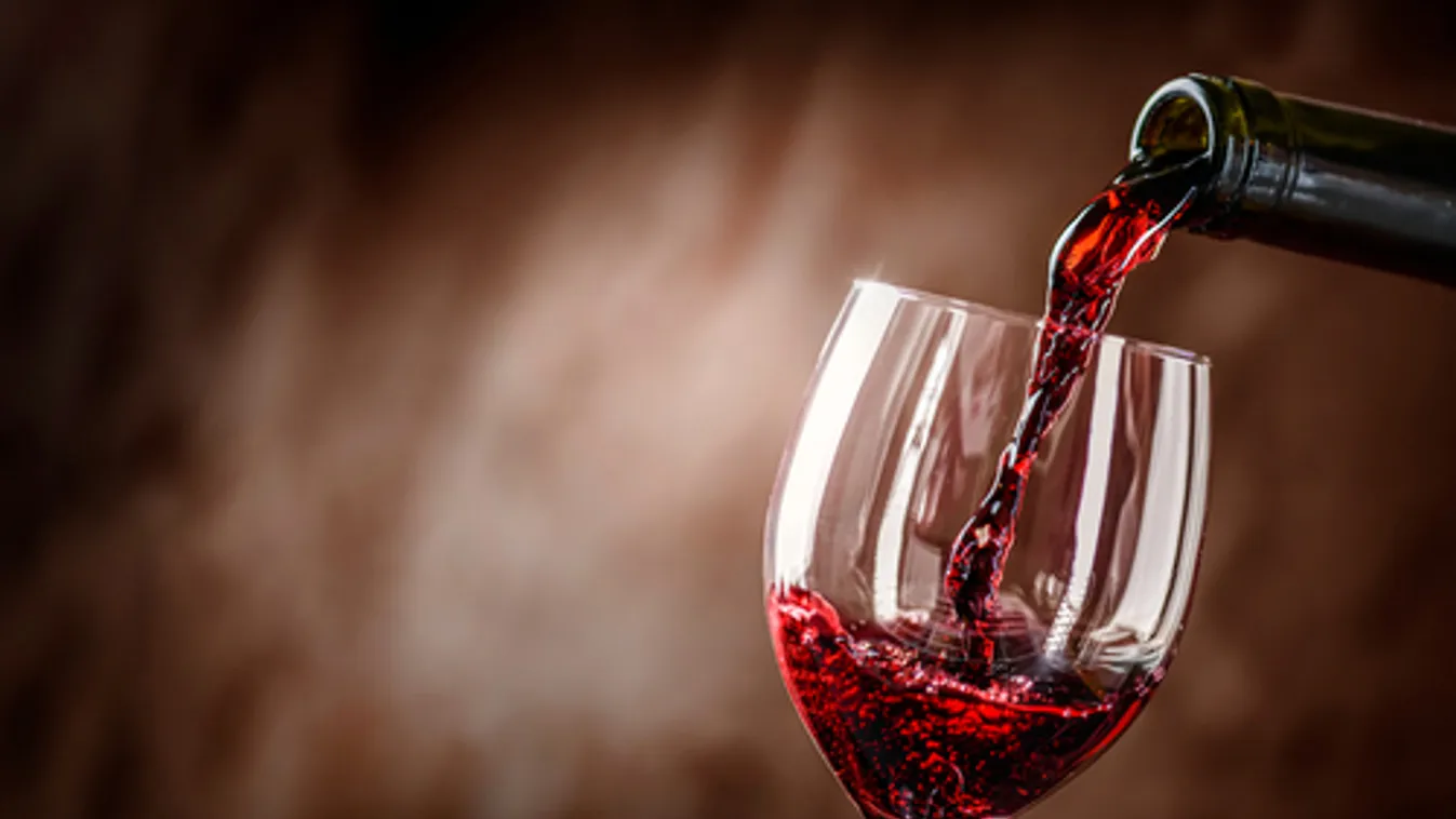 Egy üveg borért ölt