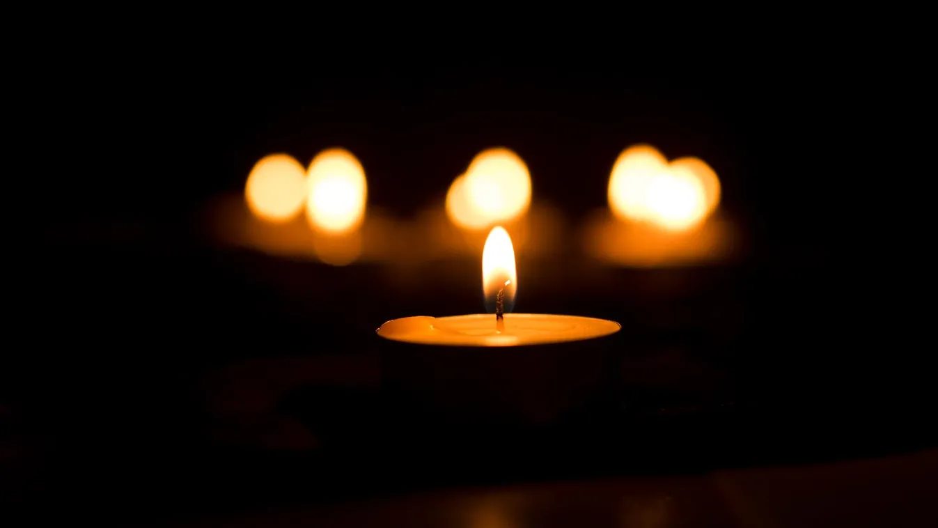 Kisgyermek holttestét találták egy kigyulladt családi házban