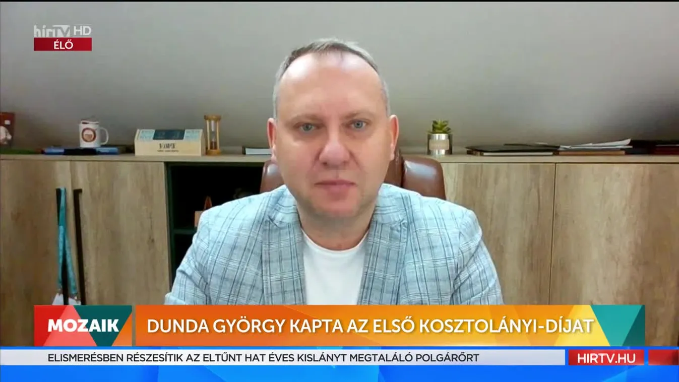 Mozaik - Dunda György kapta az első Kosztolányi-díjat