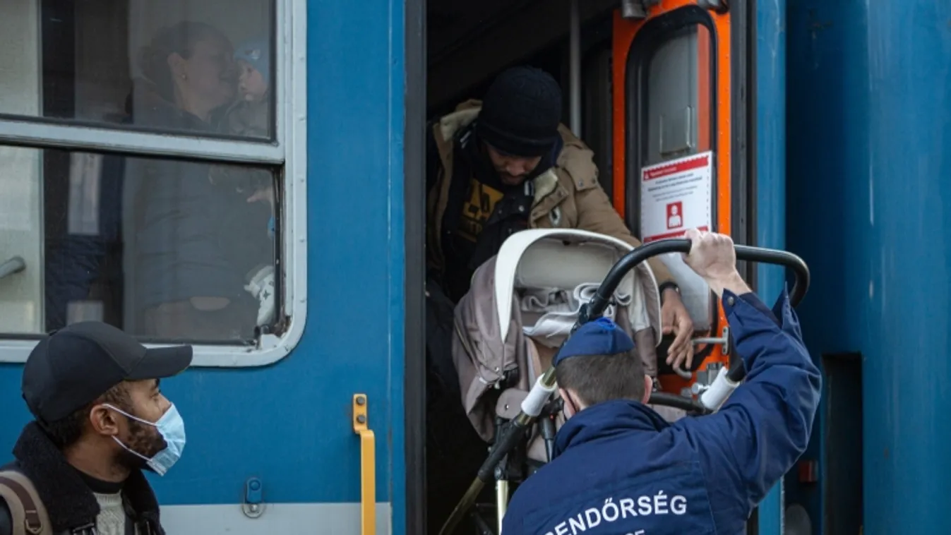 ORFK: Több mint 11 ezren érkeztek Ukrajnából vasárnap