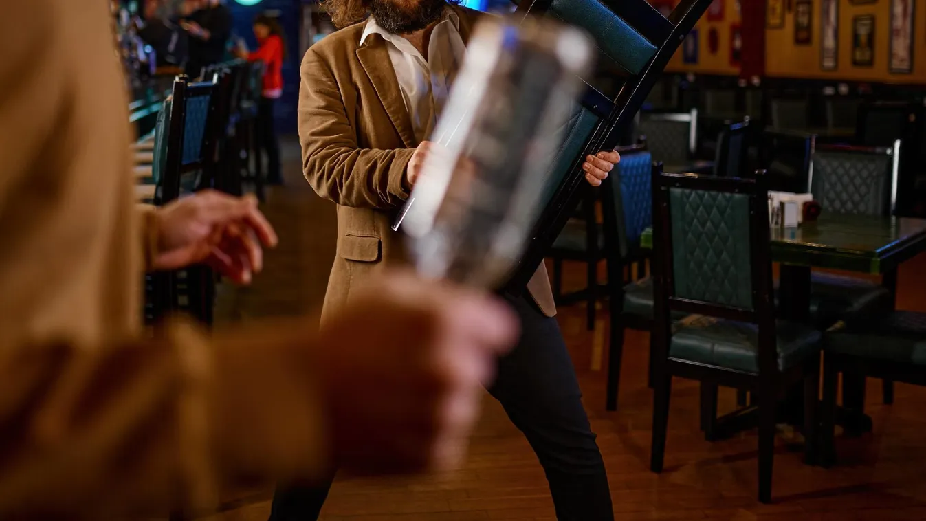 Italozás, szóváltás, majd súlyos testi sértés