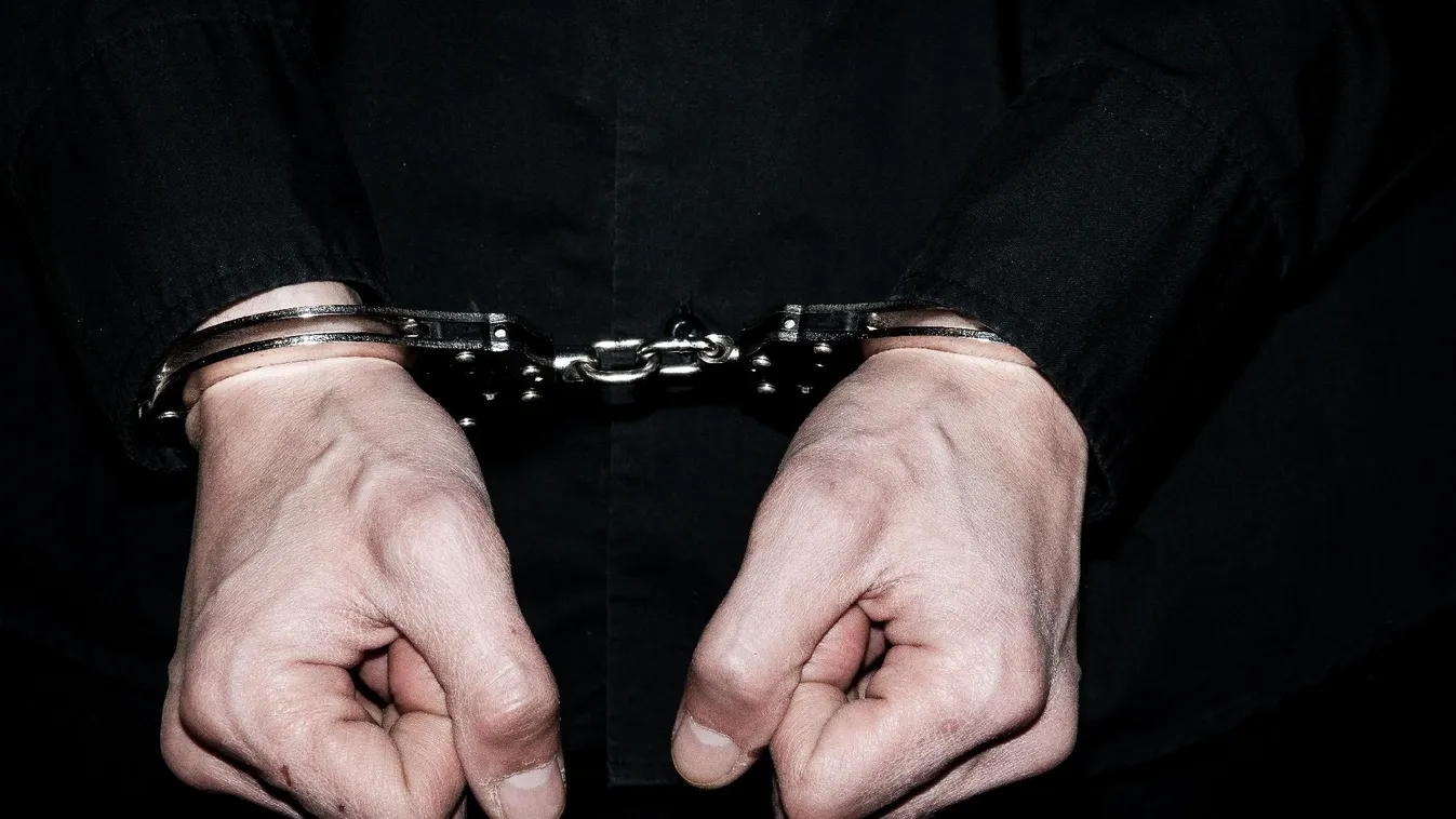 Letartóztattak egy rendőrre támadó külföldi férfit