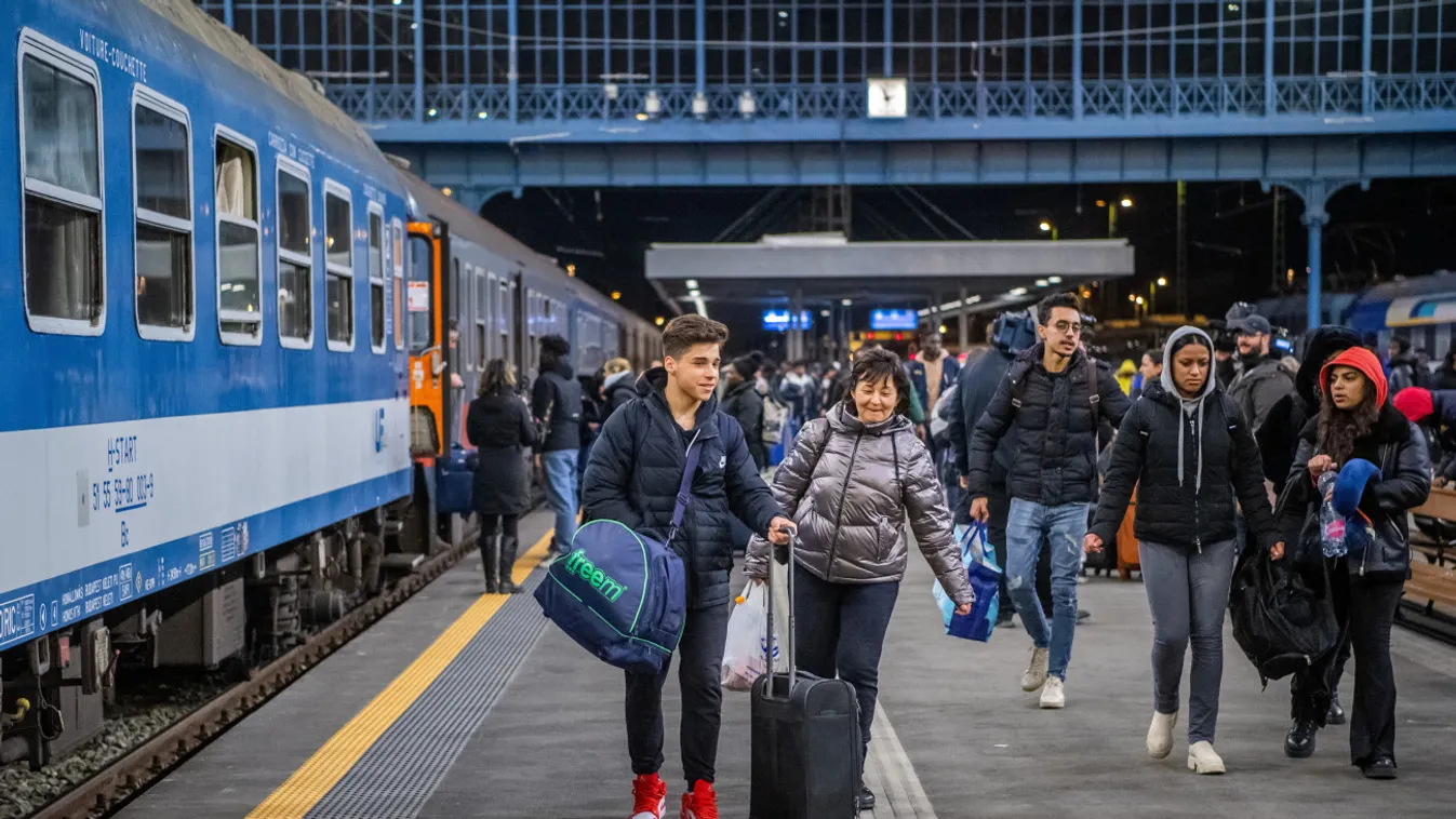 Több mint 12 ezren érkeztek Ukrajnából kedden