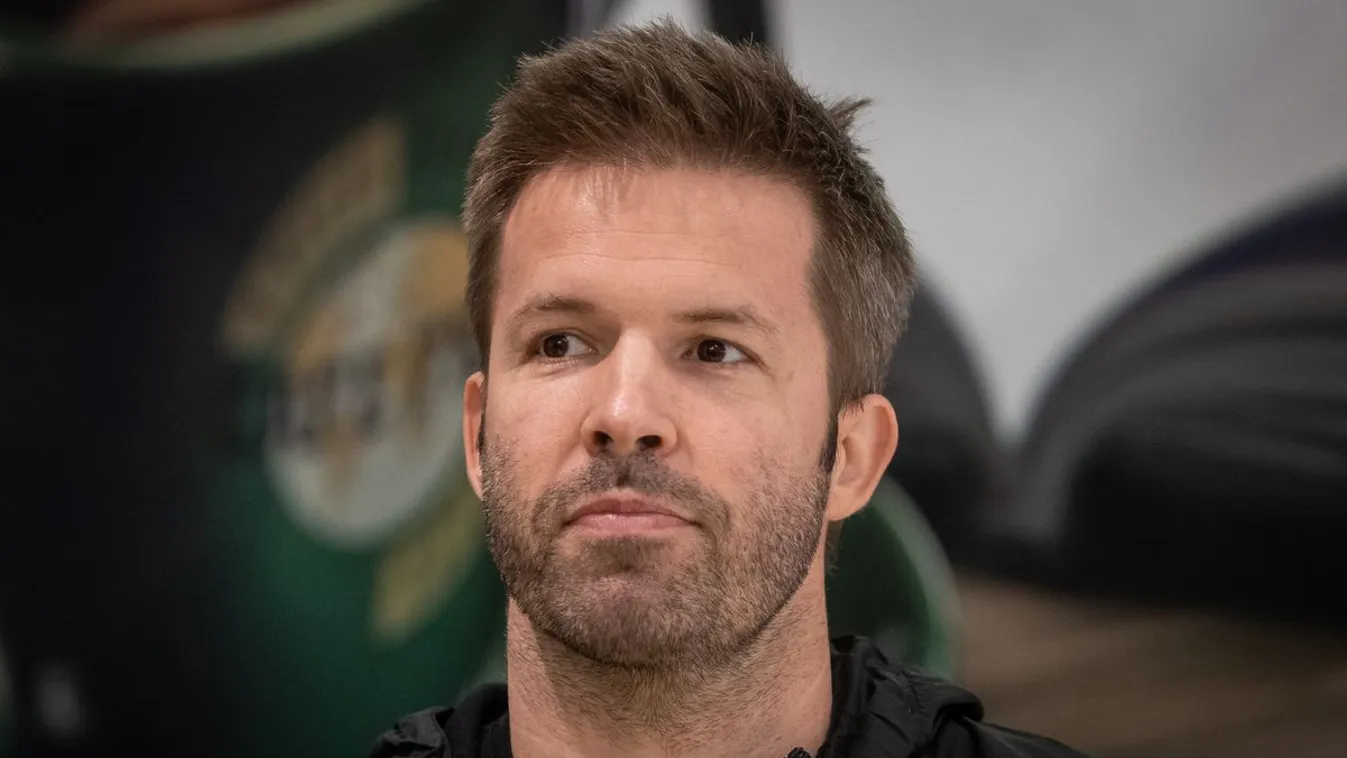 Baleset érte Sebestyén Balázst