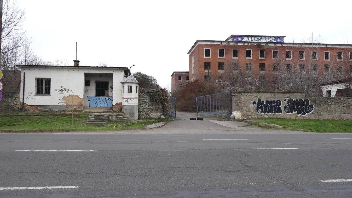 1 milliárdos hitelből vásárol Pécs