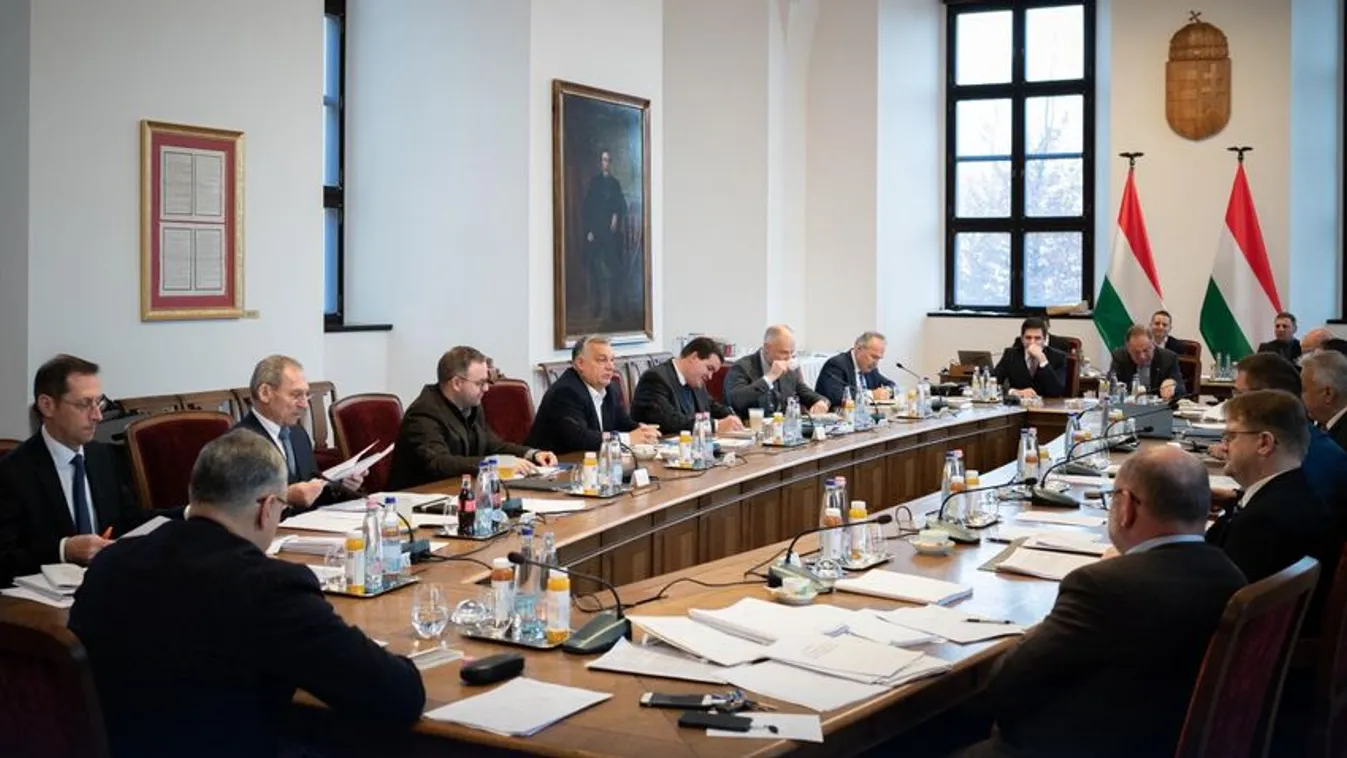 A rezsivédelmi alapba irányítják a szankciós benzinárakból keletkező extraprofitot