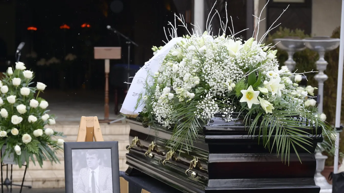 Örök nyugalomra helyezték Mészöly Kálmánt