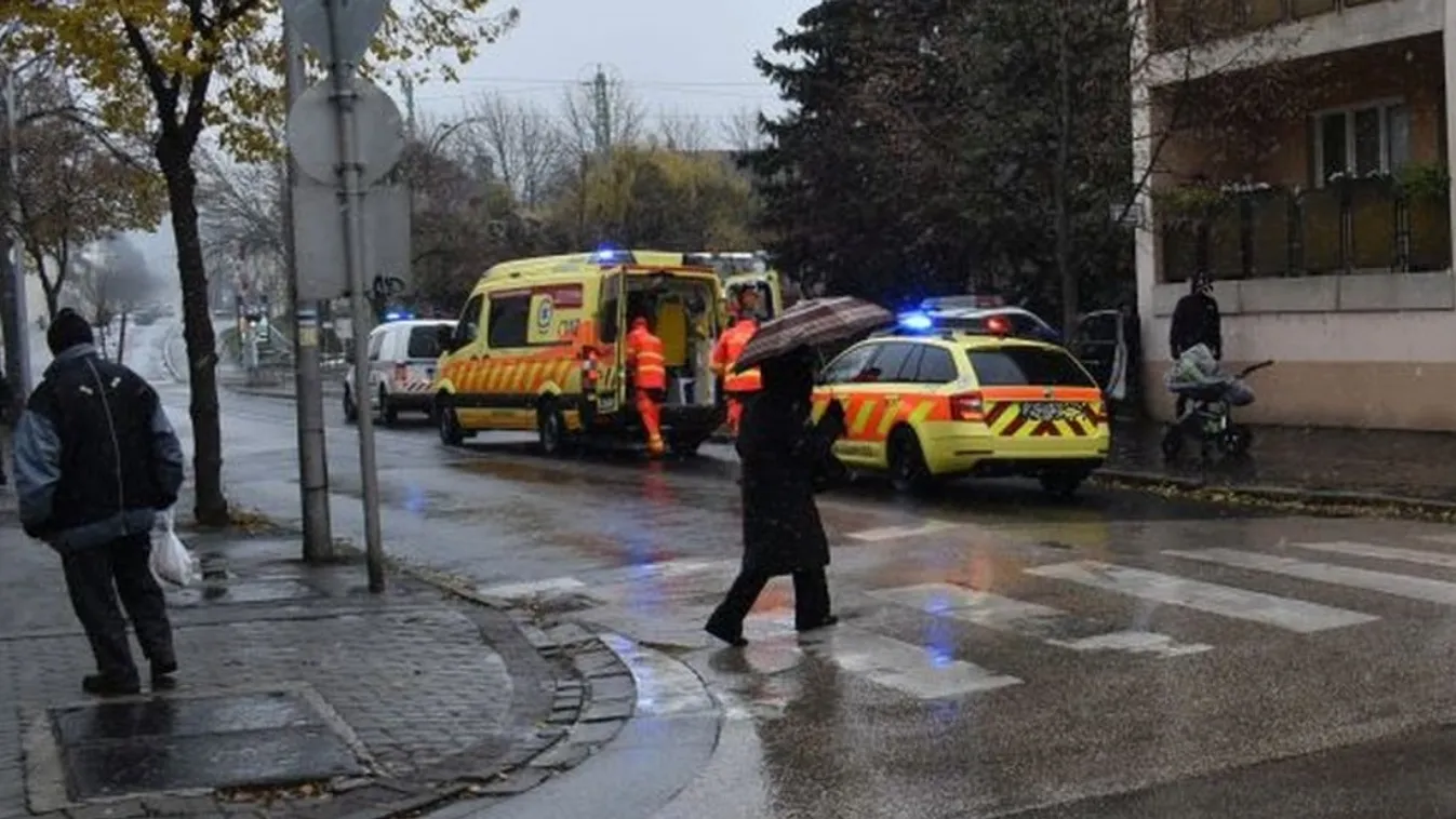 Babakocsit toló anyát gázolt el egy autós