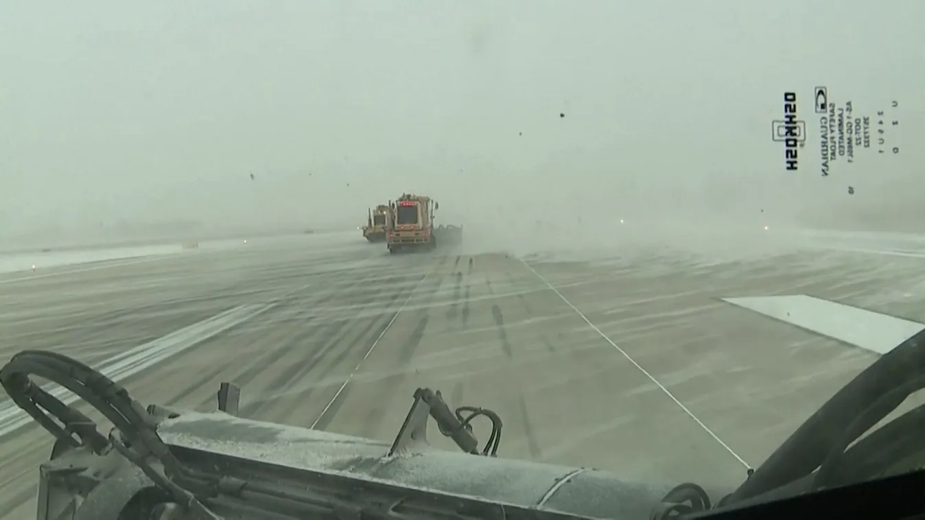 Több ezer repülőjáratot töröltek az Egyesült Államokban a sarki hideg miatt