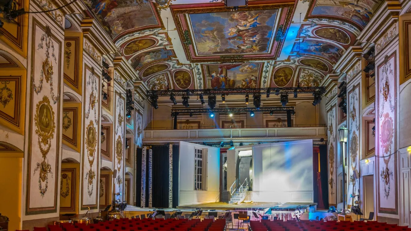 Vasárnap Fischer Ádám vezényletével indul az Esterházy-kastély koncertévada